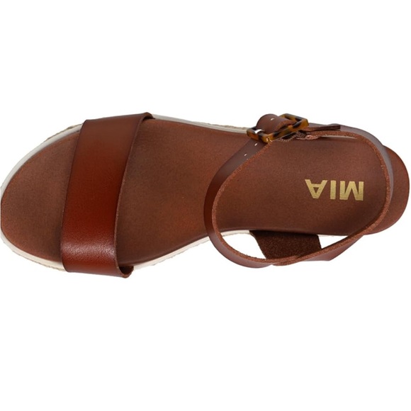 MIA Kiera vegan leather platform sandal with single strap/buckle. Size 7.5 - Picture 11 of 13